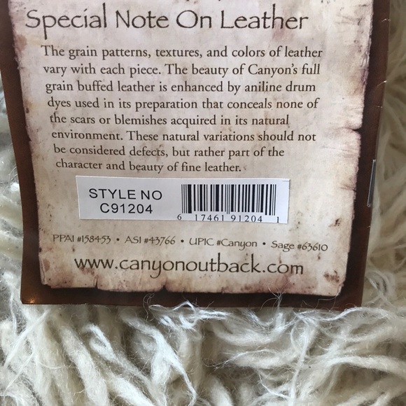 Canyon Outback Brown Leather Crossbody Purse - Like New - Picture 7 of 8